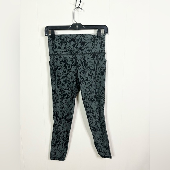 Athleta saultation stash pocket II printed 7/8 tights black green size S - Picture 2 of 5